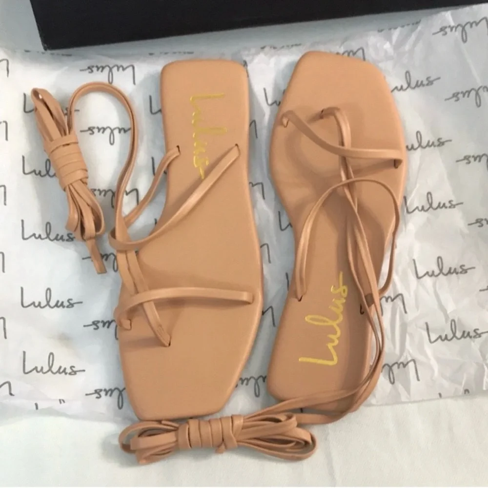 NIB Lulu’s Aisya Tan Lace-Up Flat Sandals 5.5